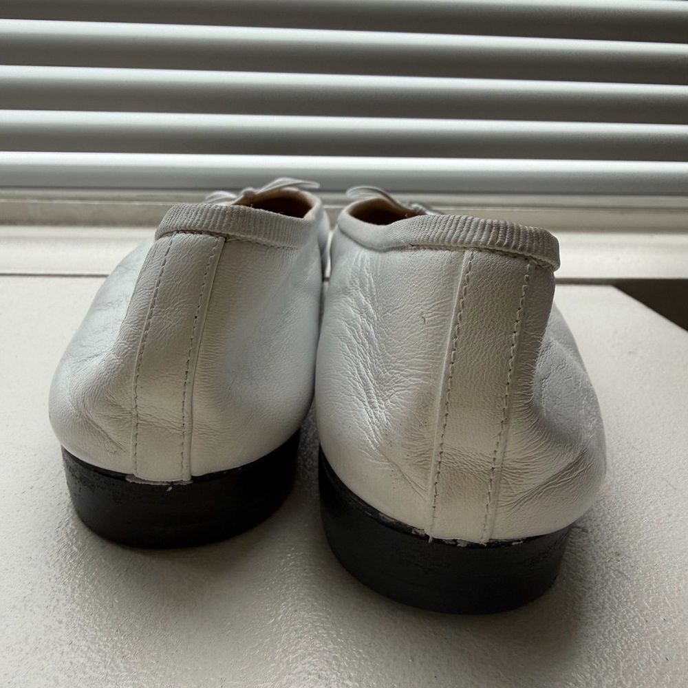 CHANEL Women's Black and White Flats - Picture 3 of 5
